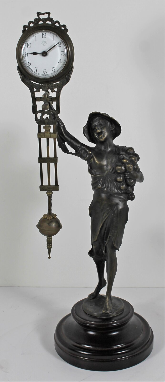 Antique unknown onion boy swinger Clock — Antique Clocks Price Guide