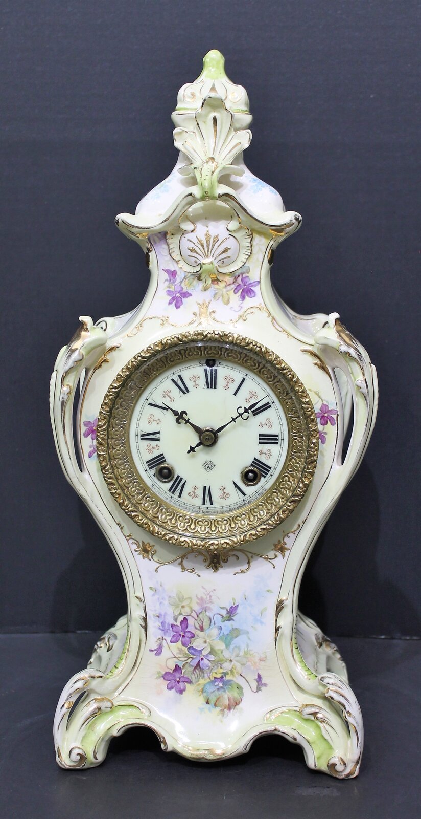 Ansonia Clock Co. unknown model, ca. 1904. — Antique Clocks Price Guide