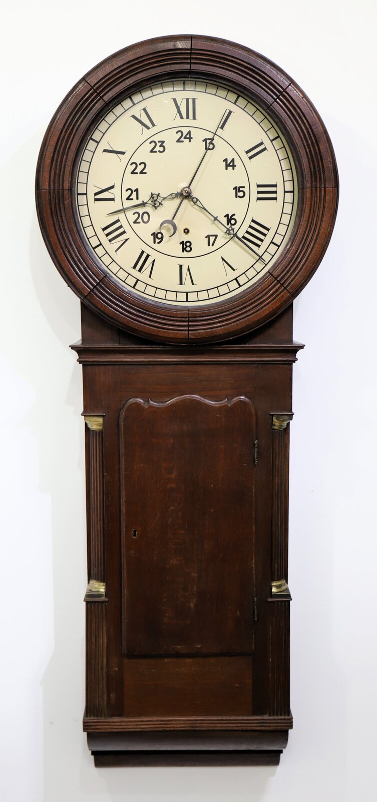 English tavern clock, ca. 1890. — Antique Clocks Price Guide
