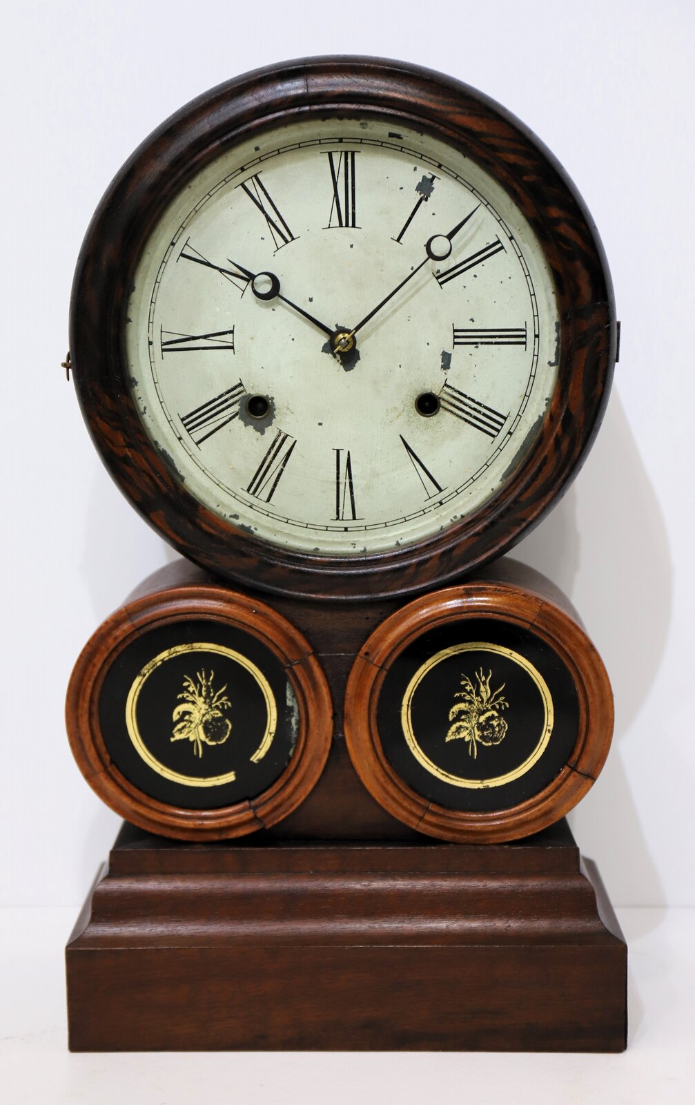 E Ingraham & Co. “Spectacle”, 1860-1880. — Antique Clocks Price Guide