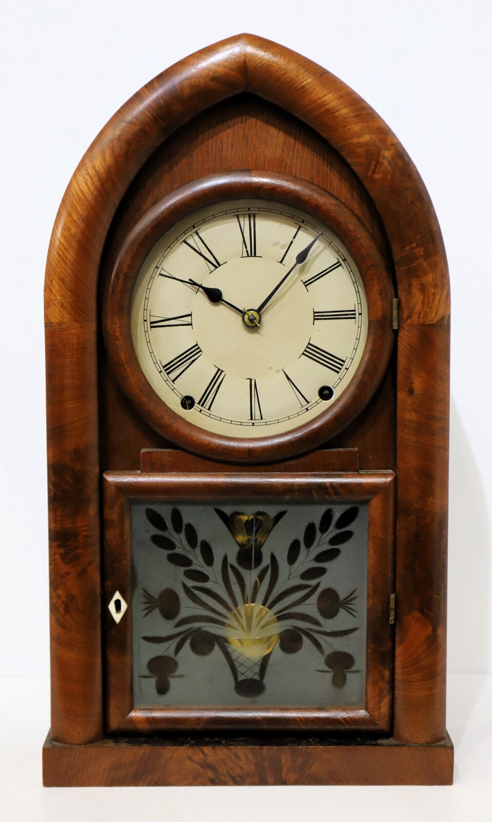 Terry & Andrews round gothic, 1842-1850. — Antique Clocks Price Guide