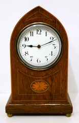 French round gothic shelf clock, ca. 1900.