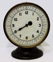 One Hand Clock Co. 7-inch clock, 1913-1923.
