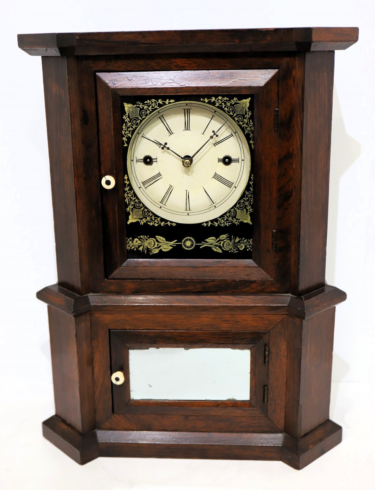 Atkins, Whiting & Co. “Parlor No. 1” with wagon spring, 1850-1858. — Antique Clocks Price Guide
