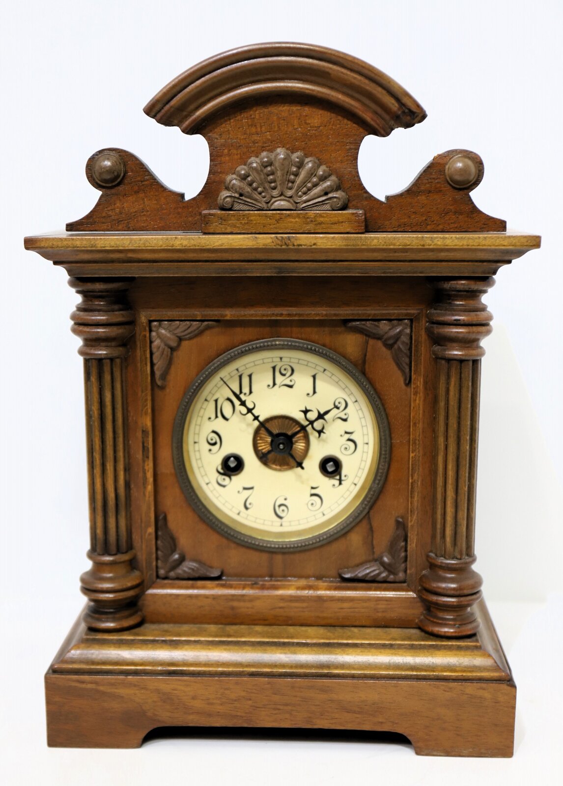 Badische Uhrenfabrik shelf clock, ca. 1890. — Antique Clocks Price Guide