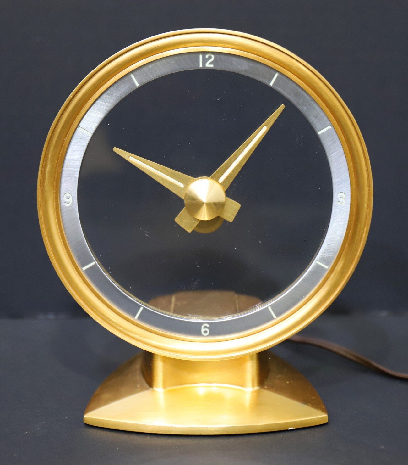 Jefferson Electric Co. “Golden Minute”, 1956. — Antique Clocks Price Guide