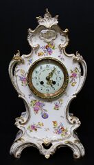 French porcelain table clock, ca. 1900.
