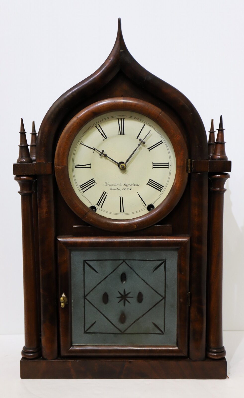 Brewster & Ingrahams four post sharp gothic (onion top), 1843-1852. — Antique Clocks Price Guide