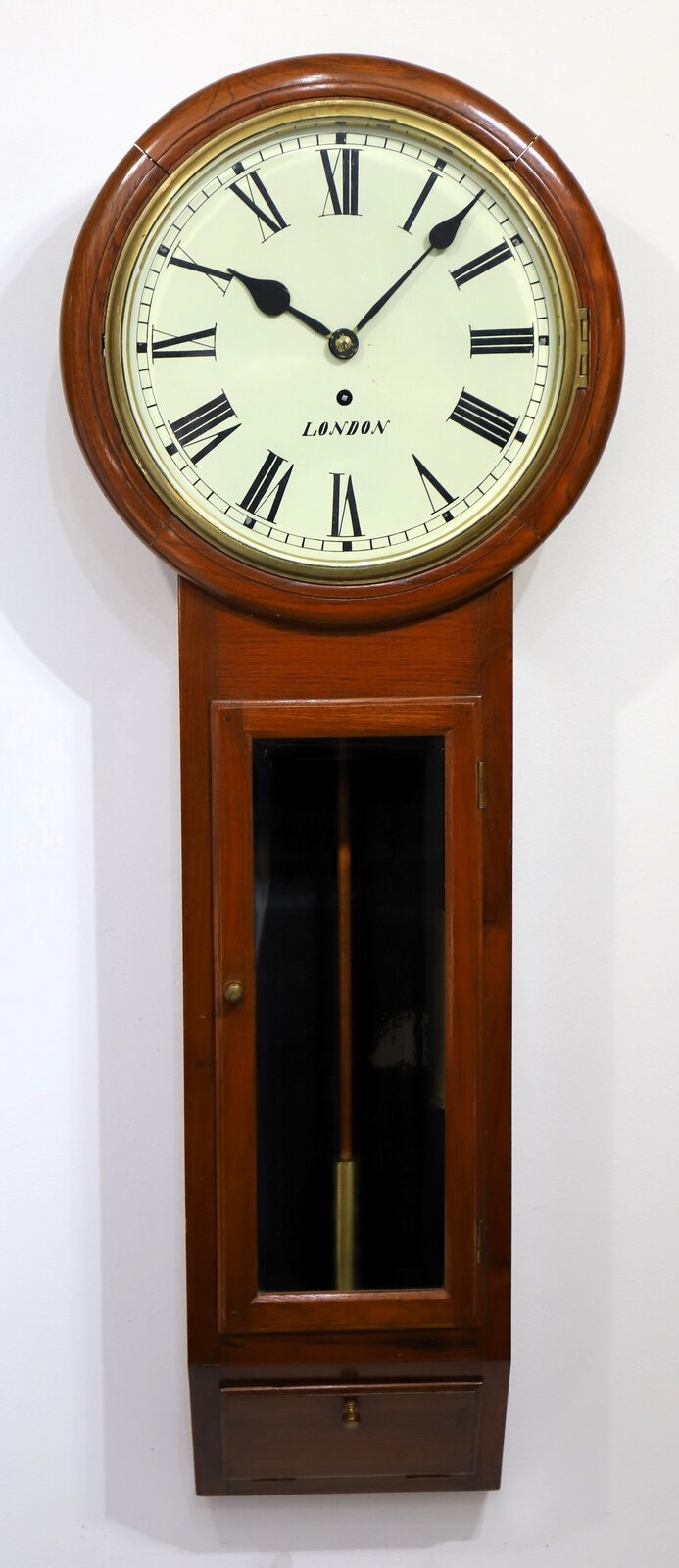English tavern clock, ca. 1900. — Antique Clocks Price Guide