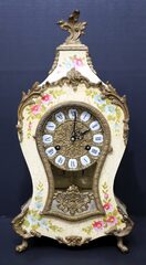 Franz Hermle & Sohn (FHS) shelf clock, ca. 1980.
