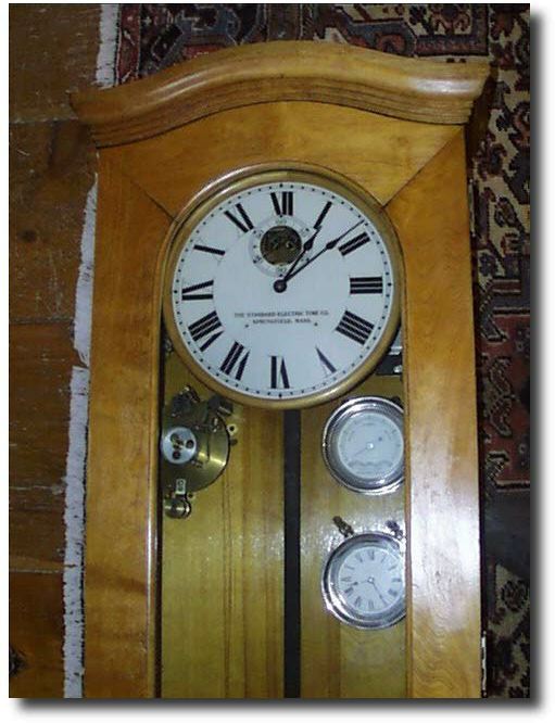 Standard Electric Master Timepiece Wall Clock, c. 1910 — Antique Clocks Price Guide
