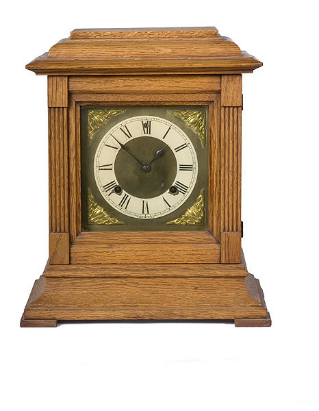 Uncatalogued Lot: Ansonia Oak Bracket & Junghans Regulator Clocks, — Antique Clocks Price Guide