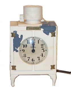 Warren Telechron Co. "General Electric Refrigerator" clock. — Antique Clocks Price Guide