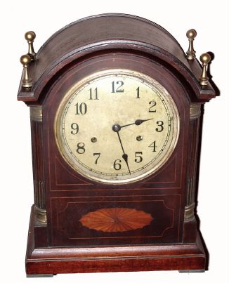 New Haven Clock Co., "CHIME No. 7", Westminster tune mantel clock, with a separate movement for the chimes. With unique echo chamber in base. C.1911 — Antique Clocks Price Guide