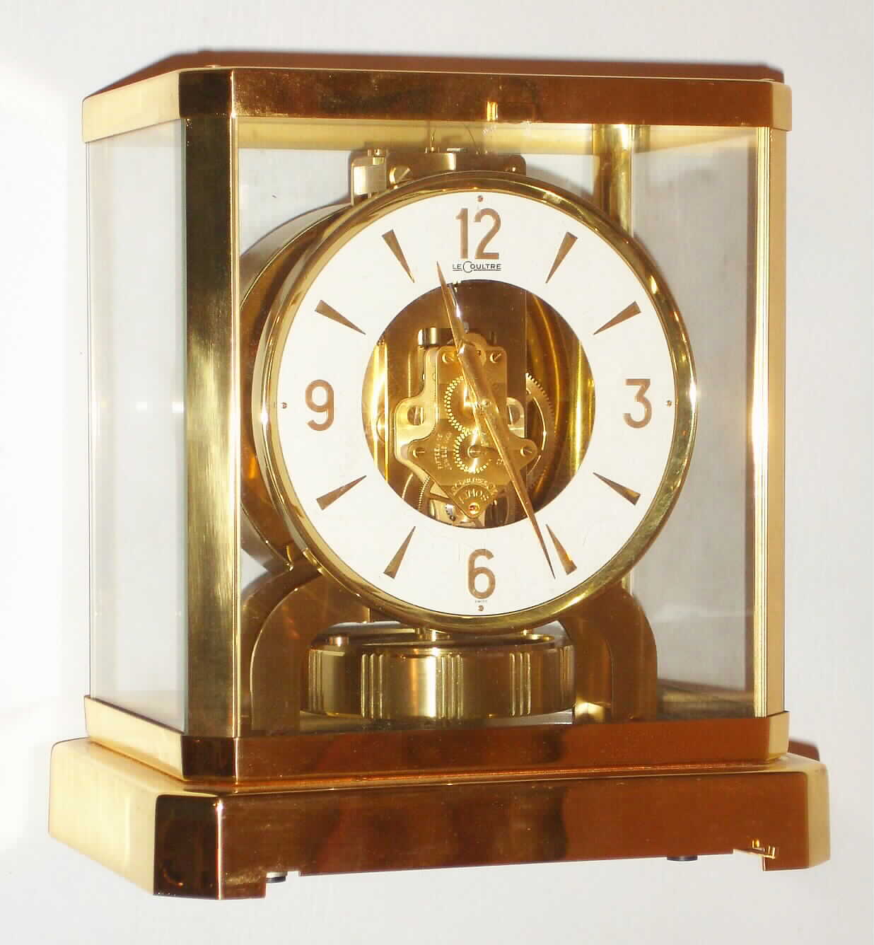 LeCoultre Swiss "Atmos" gold plate and glass perpetual mantel clock, c1966 — Antique Clocks Price Guide