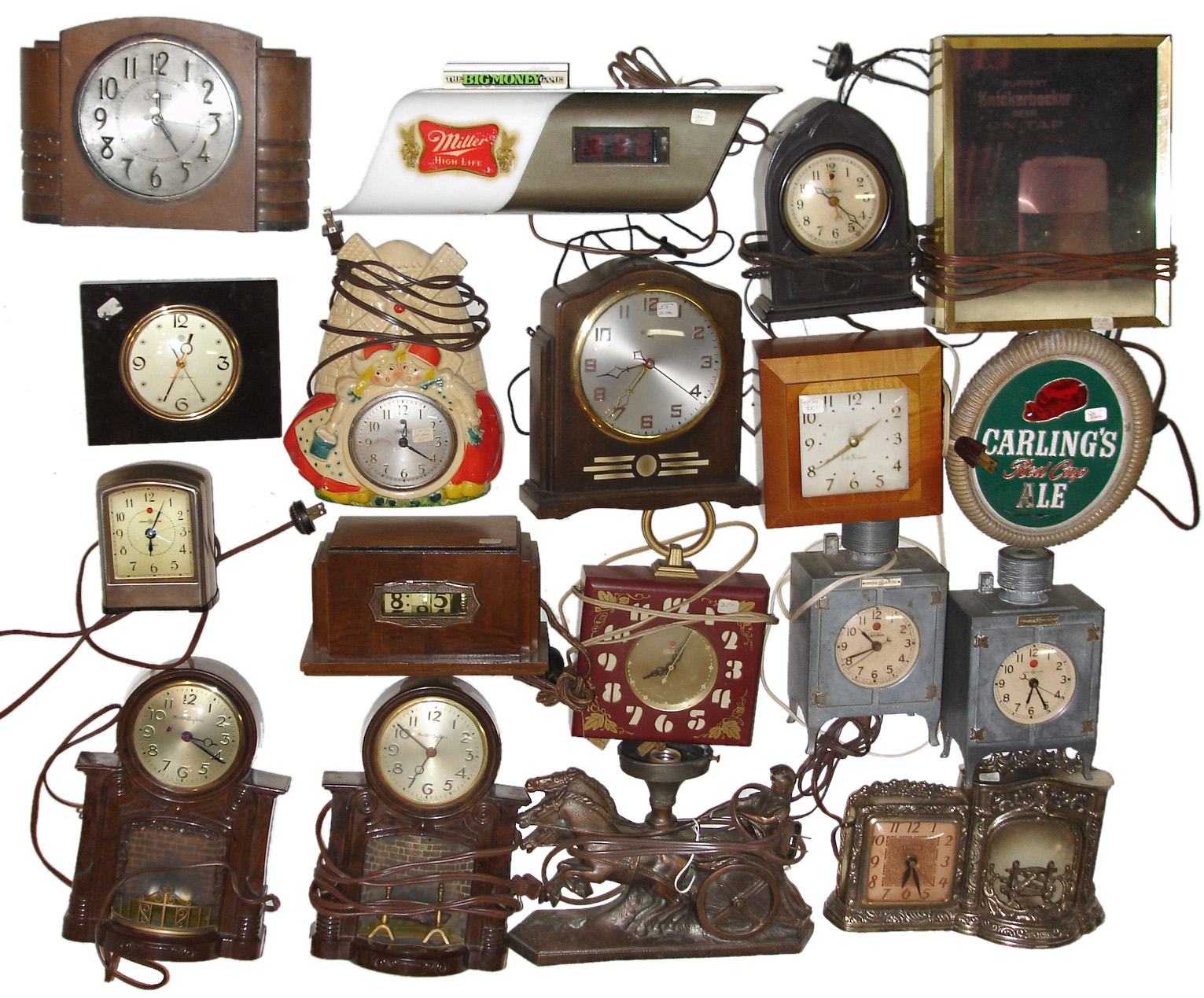 Clocks- 19 (Nineteen) American plug-in electric clocks and illuminated signs — Antique Clocks Price Guide