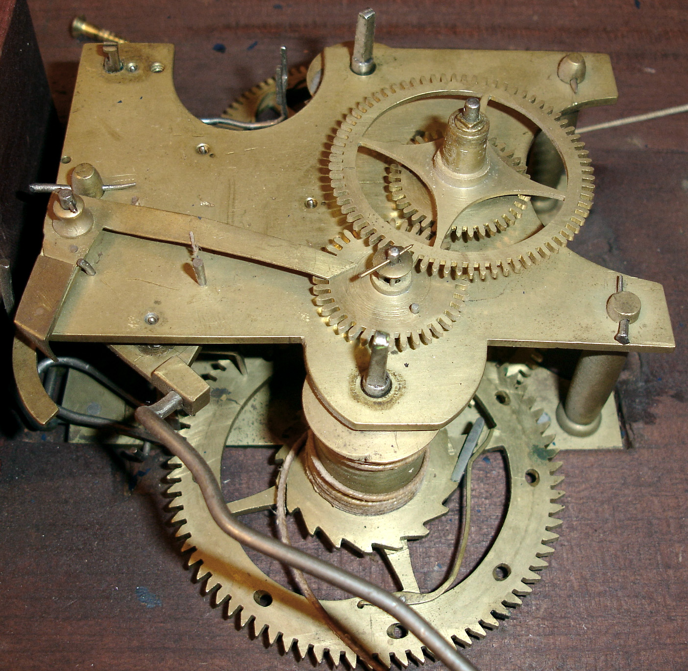 Abiel Chandler, Concord, New Hampshire, 8 days, time and rat-trap strike New Hampshire mirror clock, c1829 — Antique Clocks Price Guide