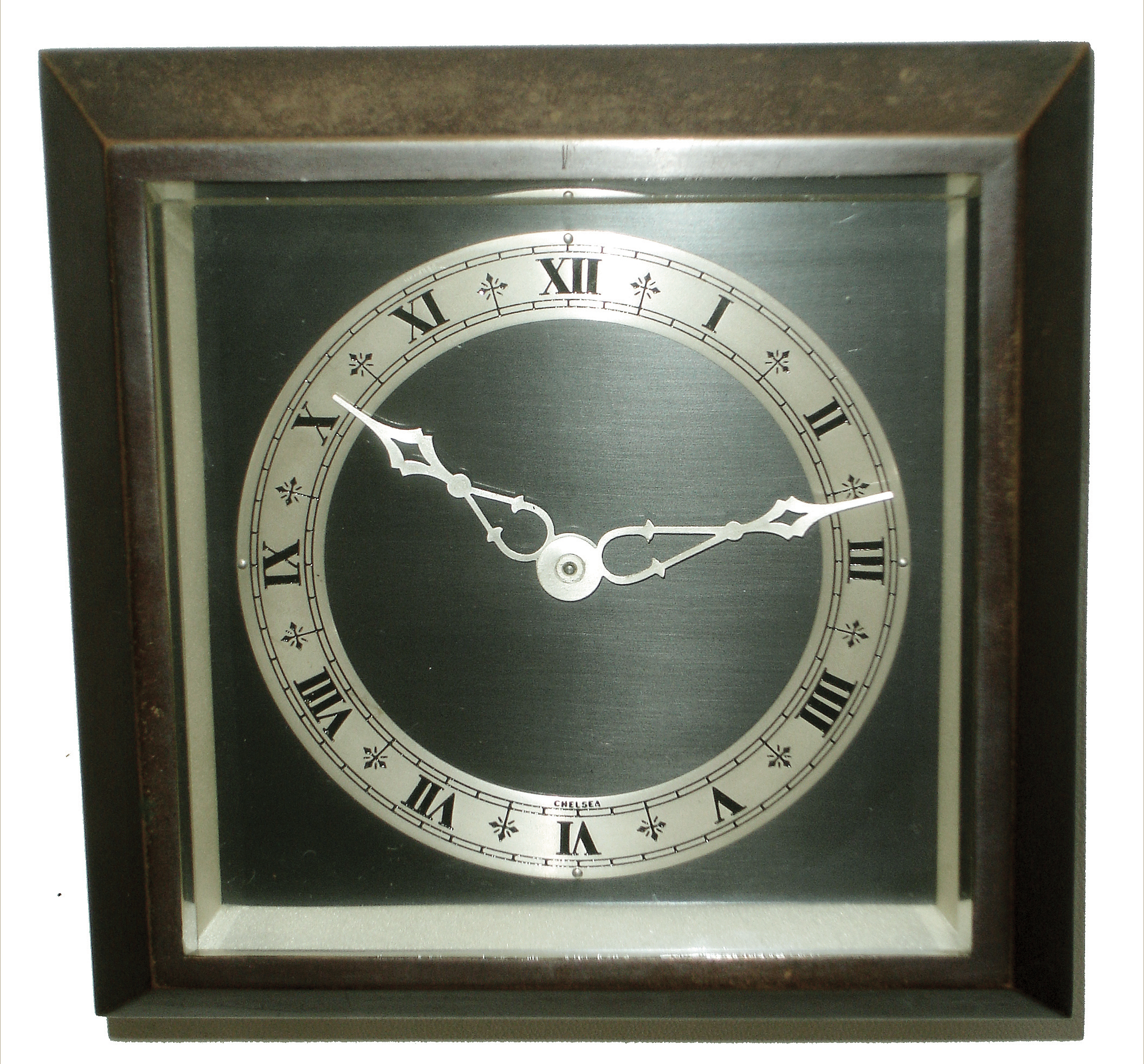 Chelsea Clock Co., Boston, ÒDrakeÓ bronzed, 8 days, time only, easel-style desk clock, No. 524205, c1946 — Antique Clocks Price Guide
