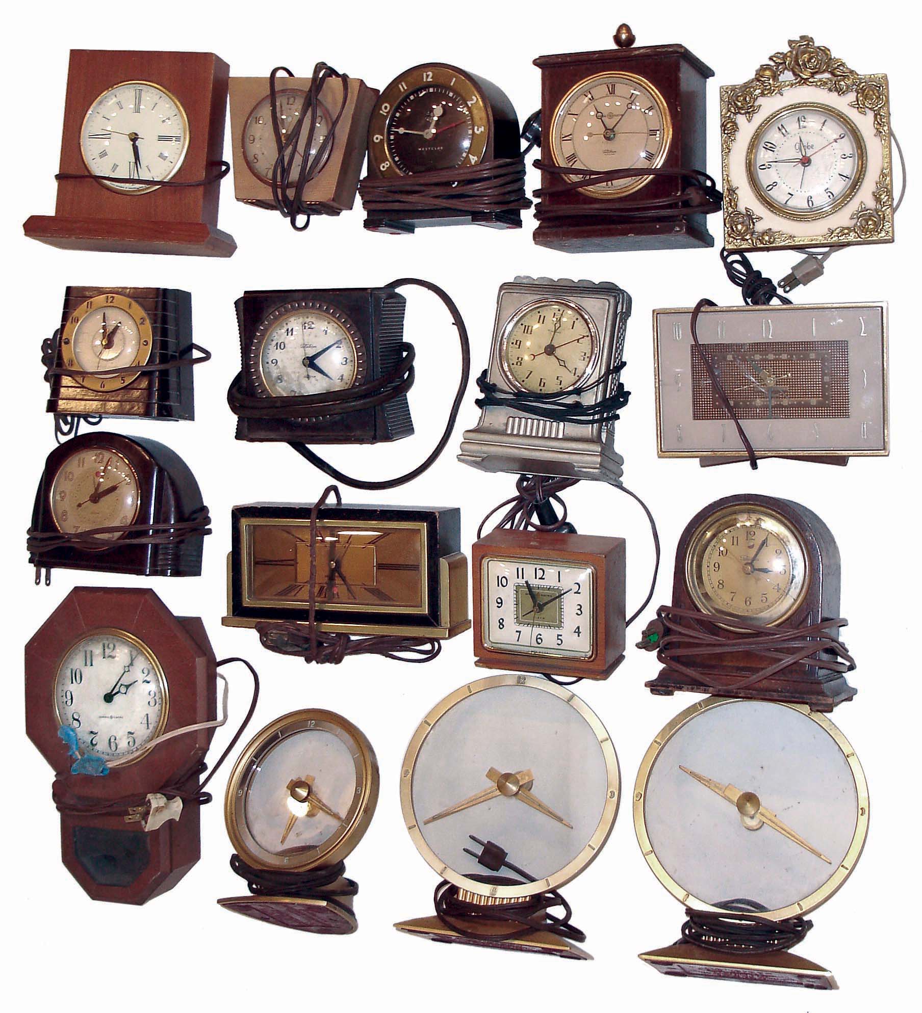 Plug-in Electric Clocks- 37 (Thirty-seven) mantel and desk clocks: includes 2 Golden Hour and 1 Golden Minute, 20th century — Antique Clocks Price Guide