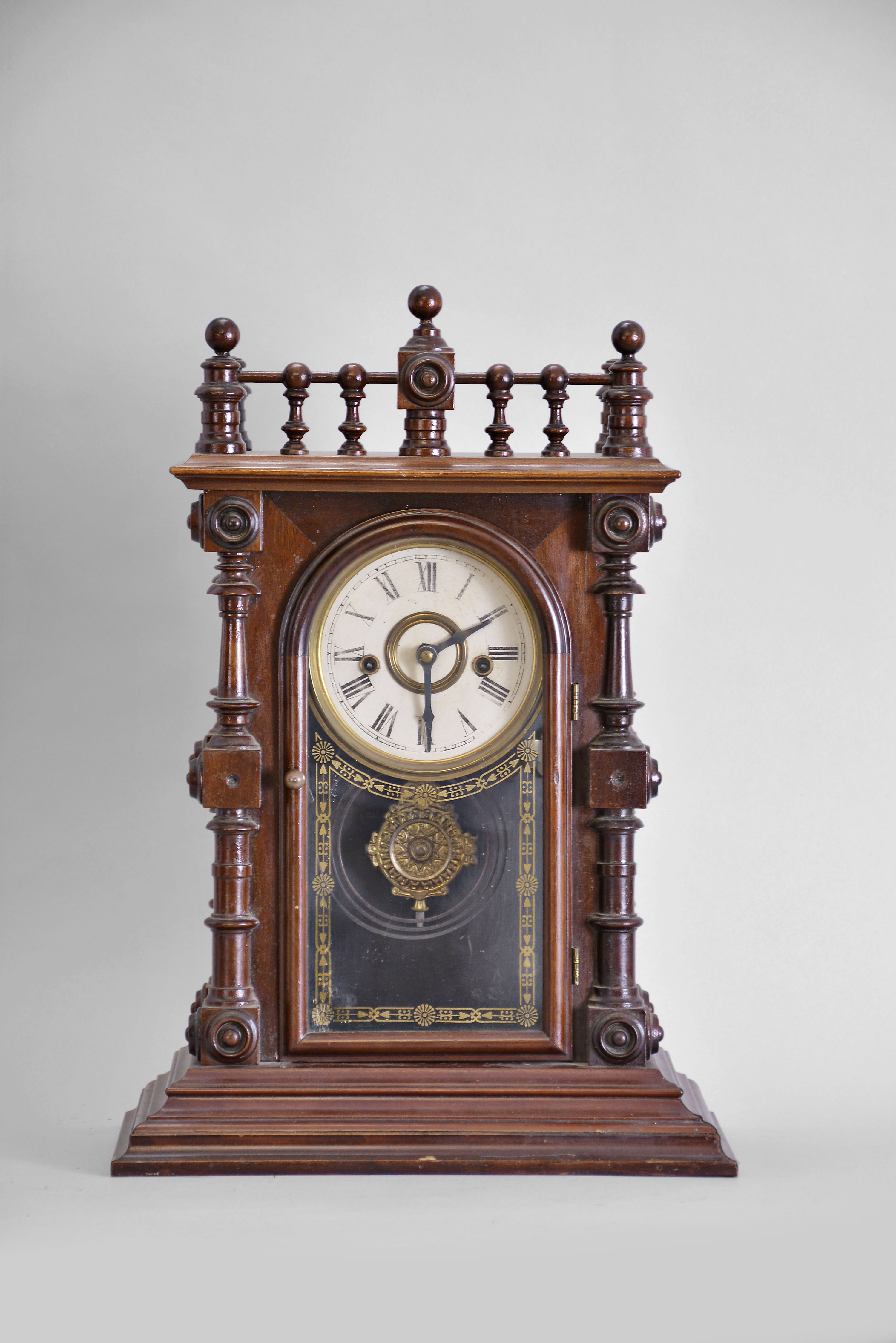 Welch, Spring & Co., Forestville, Conn., "Gerster V.P.", 8 day, time and strike spring brass movement shelf clock. — Antique Clocks Price Guide