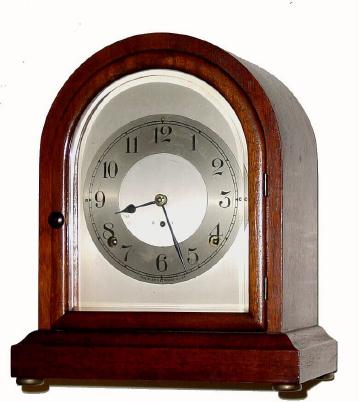 C.1917, Seth Thomas Clock Co., "Dundee", 8-day time/strike mantel clock. — Antique Clocks Price Guide