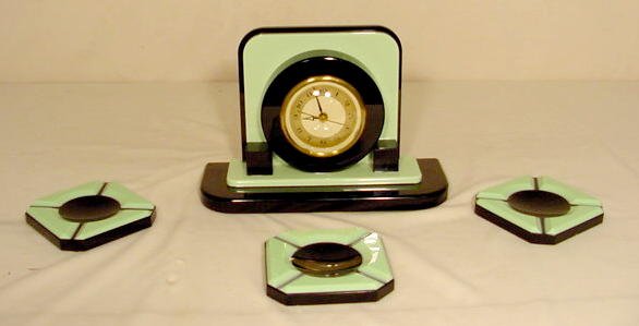 Hammond two tone glass electric clock set with alarm & 3 ashtrays; — Antique Clocks Price Guide