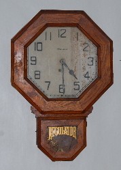 Ingraham Oak Schoolhouse Clock — Antique Clocks Price Guide