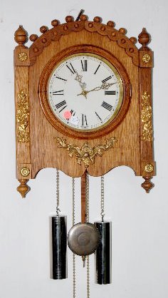 Oak Waterbury "Study" 2 Weight Wall Clock — Antique Clocks Price Guide