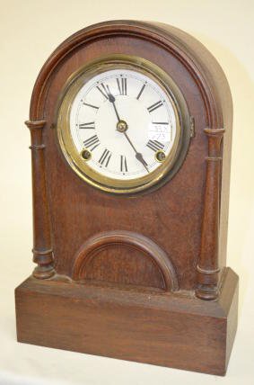 Waterbury Mousehole Shelf Clock — Antique Clocks Price Guide